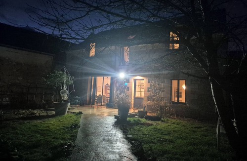 Chambourg-sur-Indre House | Maison de la Croix - Verte - Self catering accomodation for 13 persons in Chambourg sur Indre