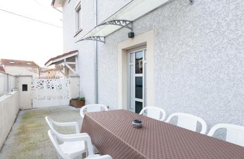 Bourgoin-Jallieu House | Maison de la Bourbre - Proche Hypercentre