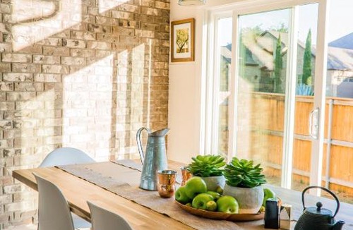 Pont-de-Cheruy Apartment | maison de la chenté