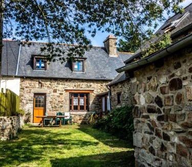 Pleumeur-Gautier House | Maison de la Ferme