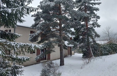 Chalmazel-Jeansagniere House | Maison de la forêt magique
