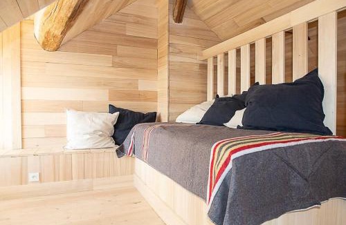 Flavigny-sur-Ozerain House | Maison de la fontaine