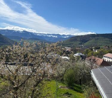 La Motte-d'Aveillans Apartment | Maison de la nature