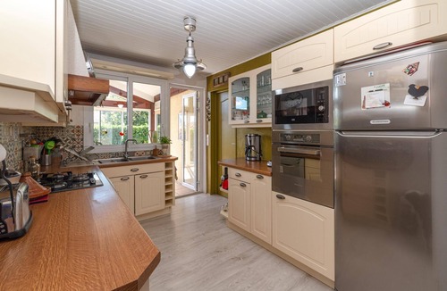 Parentis-en-Born Villa | Maison de la Côte - Three Bedroom Villa, Sleeps 6