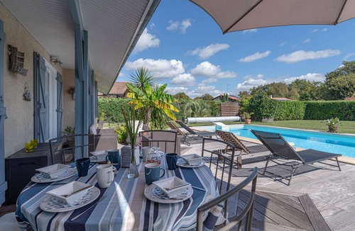 Parentis-en-Born Villa | Maison de la Côte - Three Bedroom Villa, Sleeps 6