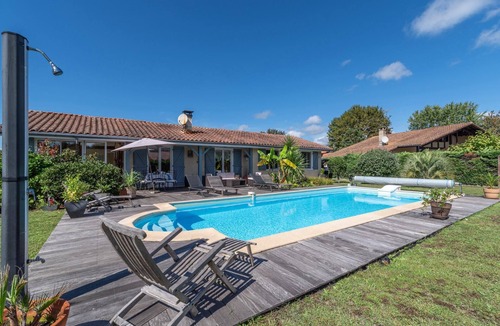 Parentis-en-Born Villa | Maison de la Côte - Three Bedroom Villa, Sleeps 6