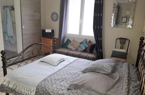 Tombeboeuf Apartment | Maison de la Gare