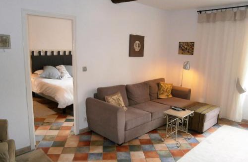 Saint-Chinian Apartment | Maison de la Place