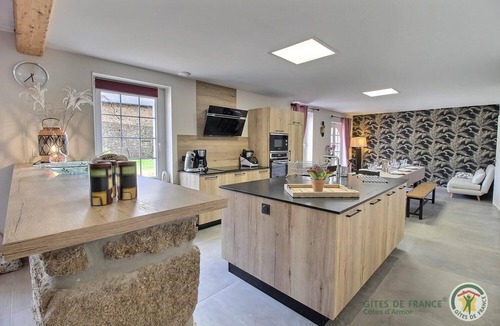 Plenee-Jugon House | Maison de la Ville-j