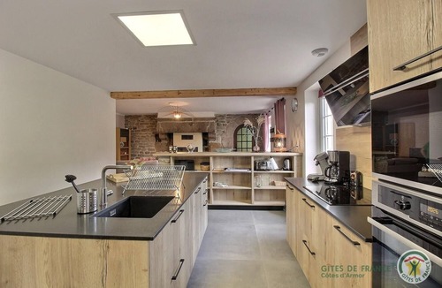 Plenee-Jugon House | Maison de la Ville-j