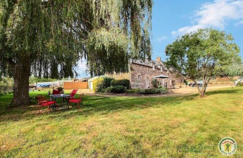 Plenee-Jugon House | Maison de la ville-j