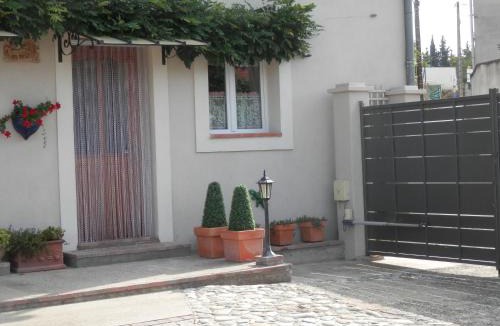 Salsigne House | Maison de Laura