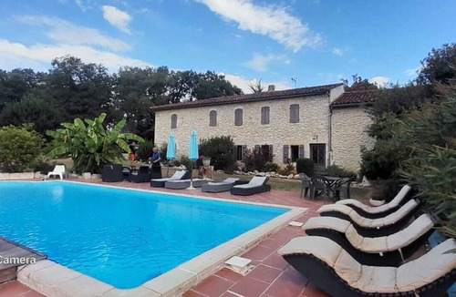 Vic-Fezensac Cottage | Maison de Maître 10min de Vic. Piscine Privée, Billard, Trampoline, Jeux Enfants