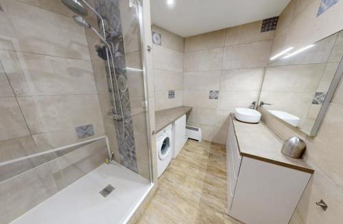 Poussan Villa | Maison de maître à Poussan - 6 pers, spa et charme ancien - FR-1-785-21