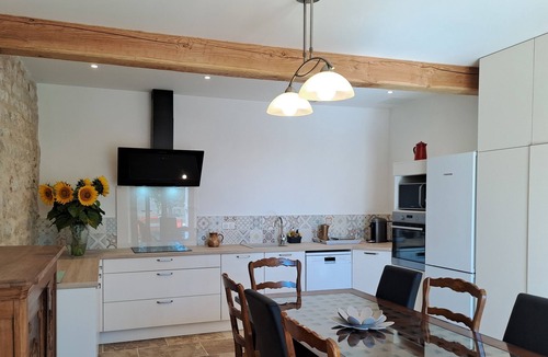 Aussac House | Maison de Maître 👨‍👩‍👧‍👦 7 persons 🏊🏼‍♀️ Swimming pool 🎣 🌳 Lake & garden