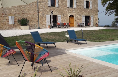 Aussac House | Maison de Maître 👨‍👩‍👧‍👦 7 persons 🏊🏼‍♀️ Swimming pool 🎣 🌳 Lake & garden