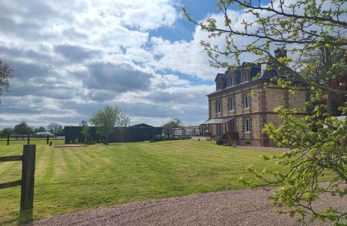 Quetteville House | Maison de maître avec piscine