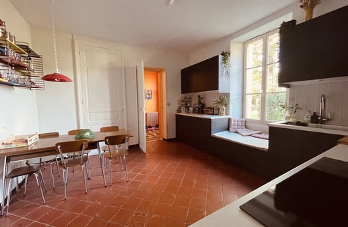 La Creche House | Maison de Maître Chaleureuse