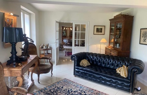 Lacave House | Maison de maître 10pers, terrace and park by the river