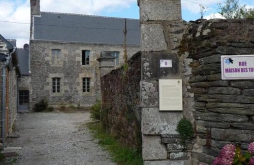 Saint-Thelo House | Maison de Maitre, on 3 levels