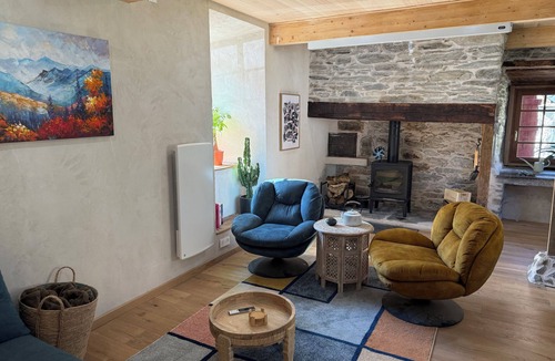 Estaing House | Maison de Pierre, Sauna and Pyrenees View