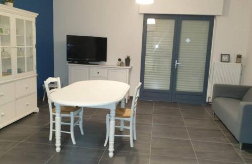 Bruay-la-Buissiere House | Maison de plain pied avec jardin