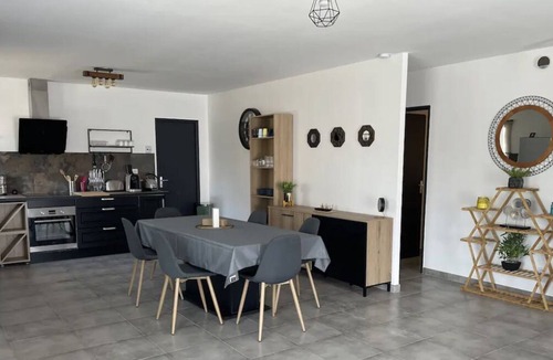 Saint-Gilles House | Maison de Plain-pied Avec Piscine Privée