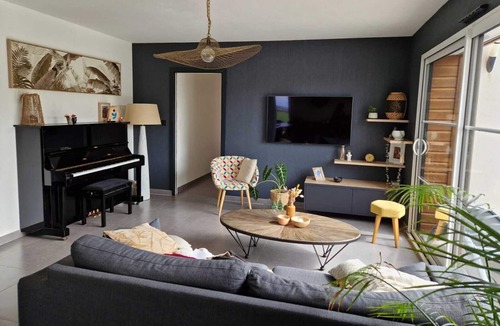 Caro House | Maison de Plain Pied Avec Piscine Chauffée