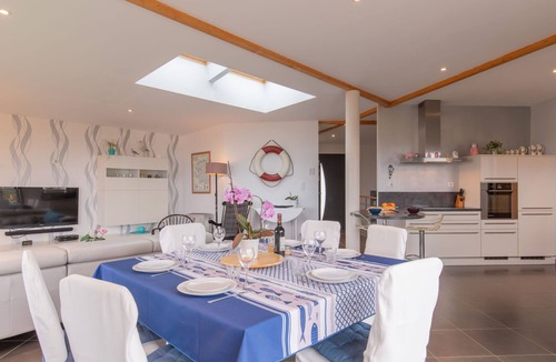 Plouarzel House | Maison de Plain Pied - Vue Mer by Interhome