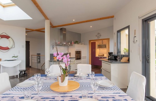 Plouarzel House | Maison de Plain Pied - Vue Mer by Interhome