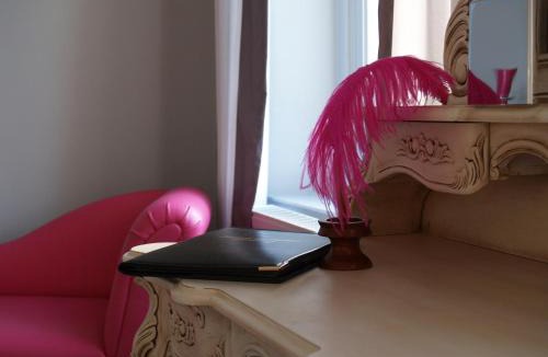 Heuchin Bed & Breakfast | Maison De Plumes