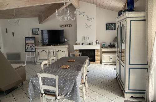 Le Bois-Plage-en-Re House | Maison de standing style rethais