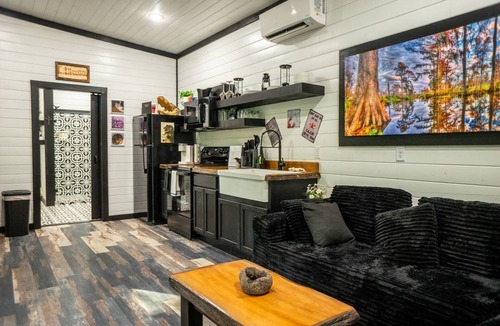 Board Camp House | Maison De Tete’ Dure