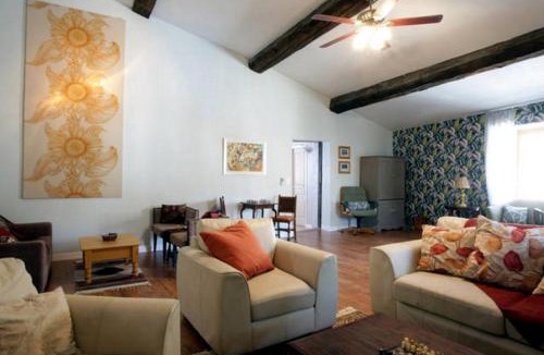 Montolieu Apartment | Maison de Textile Apartment