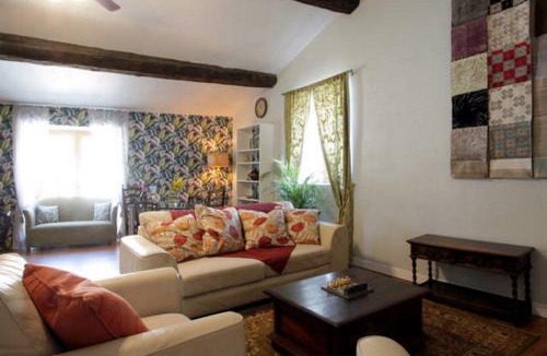 Montolieu Apartment | Maison de Textile Apartment