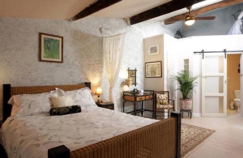 Montolieu Bed & Breakfast | Maison de Textile