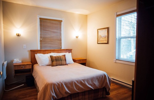 L'Anse-Saint-Jean Hotel | Maison de Vébron