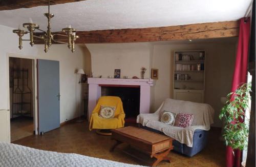 Miramont-de-Comminges Apartment | Maison de village commingeoise