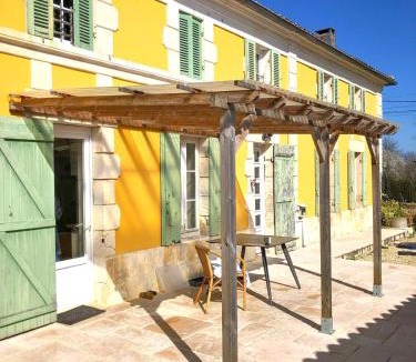 Saint-Simon-de-Bordes Villa | Maison de vacances avec piscine