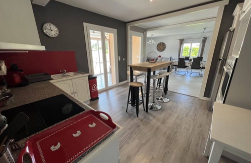 Villeneuve-sur-Lot House | Maison de Vacances Plain Pieds Avec Piscine et Climatisation