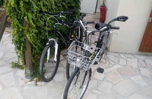 Six-Fours-les-Plages House | Maison de Vacances les Pins piscine chauffée