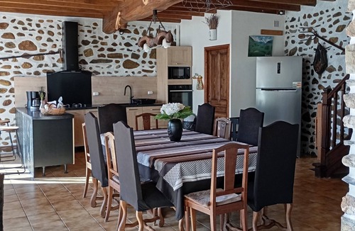 Tilhouse House | Maison de Vacances Avec Piscine et Magnifique vue sur Pyrénées