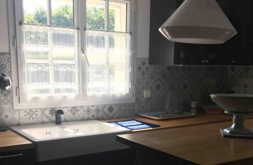 Chaillevette House | Maison de Vacances Avec Piscine Privée Chauffée