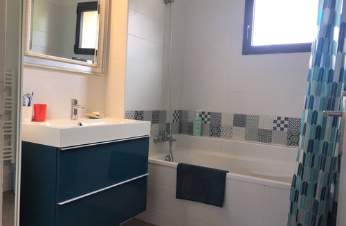 La Lironde House | Maison de Vacances Avec Jardin, Barbecue, Jacuzzi