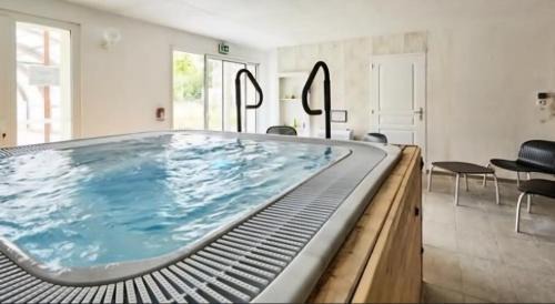 Auberville House | Maison de Vacances, Piscine et jardin - Plage à 5 min en voiture