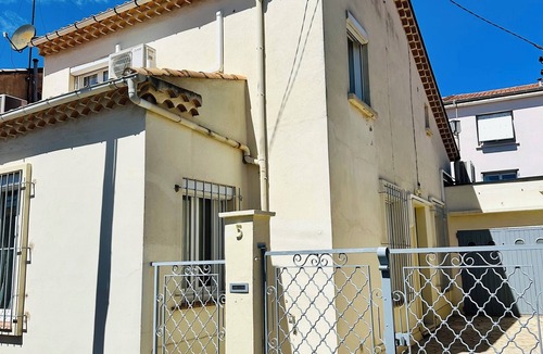 Beziers House | Maison de Vacances Spacieuse Béziers Cœur de Ville