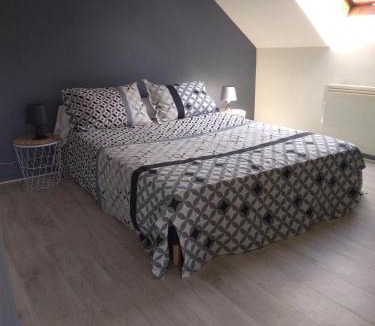 Dompierre-sur-Besbre House | Maison de ville - proche Le Pal - Dompierre