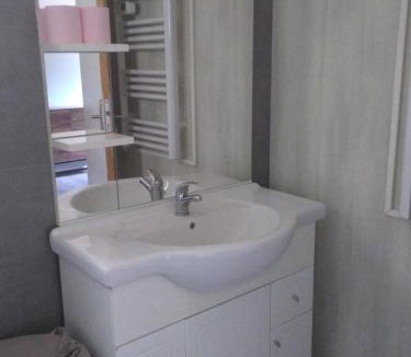 Dompierre-sur-Besbre House | Maison de ville - proche Le Pal - Dompierre