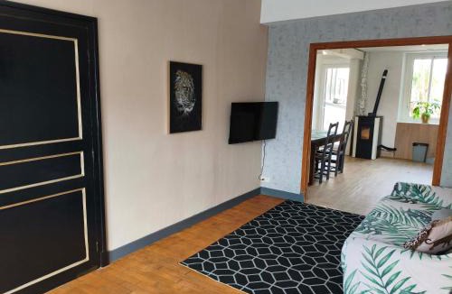 Le Mayet-de-Montagne House | Maison de village