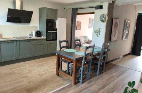 Le Mayet-de-Montagne House | Maison de village